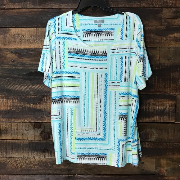 JM Collection Woman’s Top - Picture 4 of 7